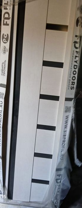 Продам дверь 60 на 2 светлые