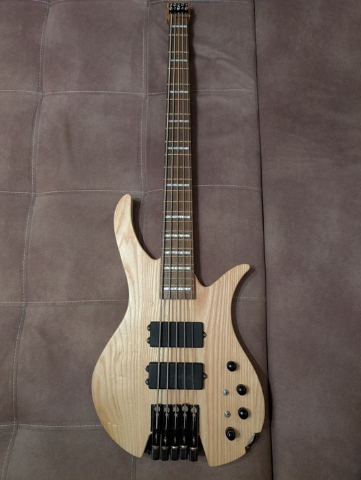 Headless 5-string Bass Guitar