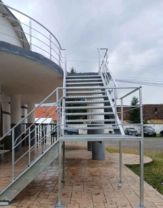 Scări metalice profesionale
