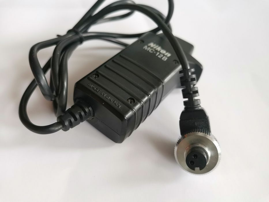 Дистанционен спусък Nikon MC-12B