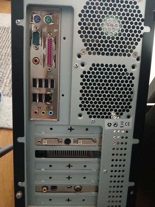Vând unitate PC ddr2
