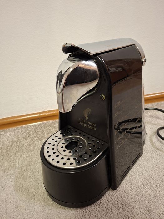 Espressor cu capsule Julius Meinl Inspresso 15 Bari