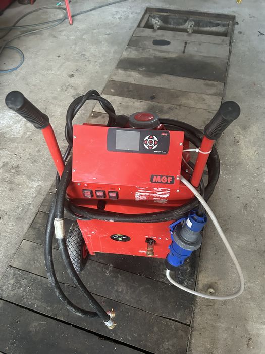 Pompa curățare  si testare instalatii termice