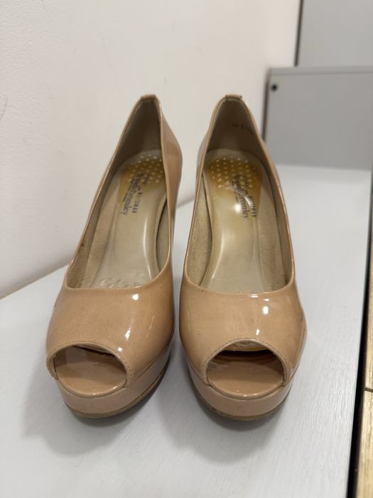 Stuart Weitzman елегантни обувки