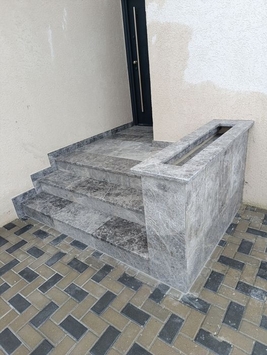 Execut Montaj marmură ,granit ,debitare blaturi bucatarie ,lustrire ma