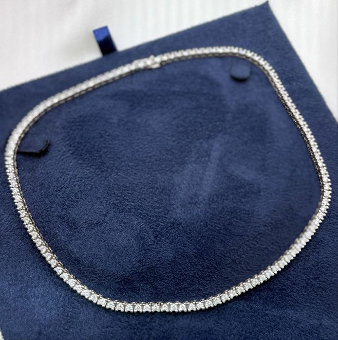 Colier tennis din aur alb cu diamante 5.65 ct