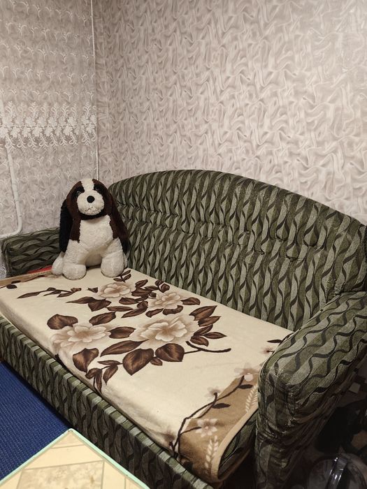 Отдам даром диван и 2 кресла в хорошем состоянии. Самовывоз.