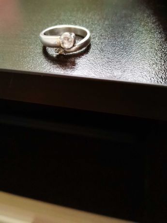 Дамски сребърен пръстен