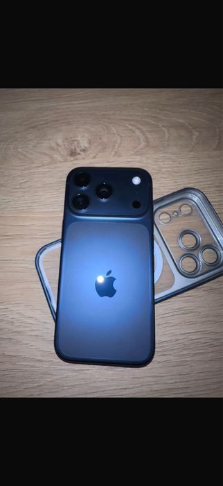 De vanzare iphone 17 pro 256 gb deep blue