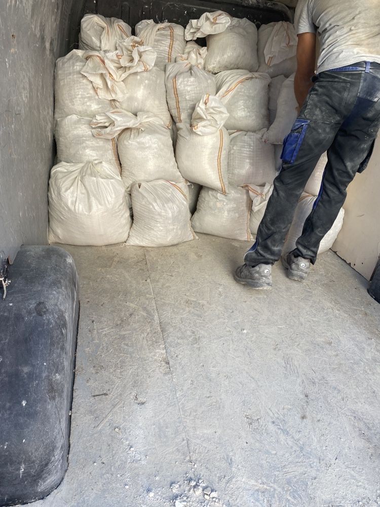 Decopertam, scoatem moloz, decopertari gresie si faianta transport mol