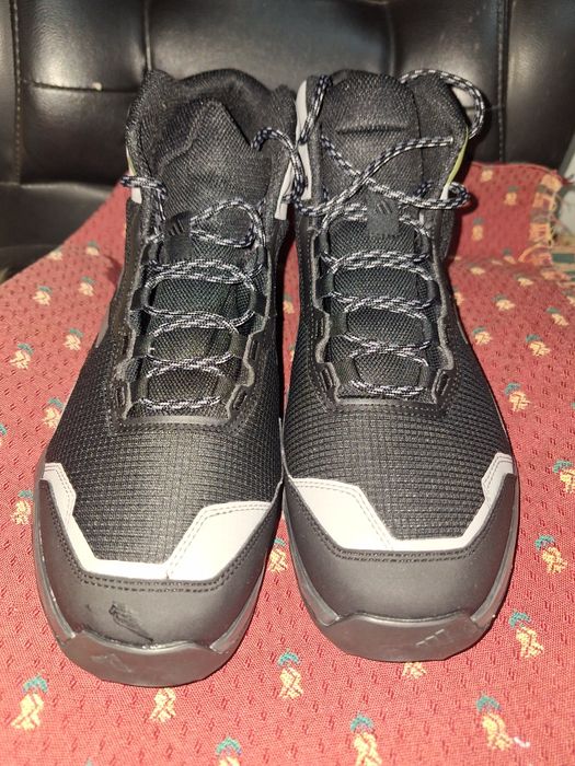 Обувки Adidas Terrex