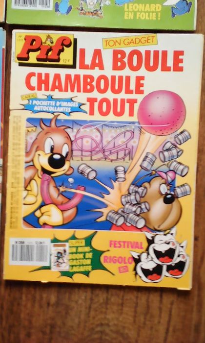 Списания книжки комикси ПИФ PIF притурки стикери и плакати