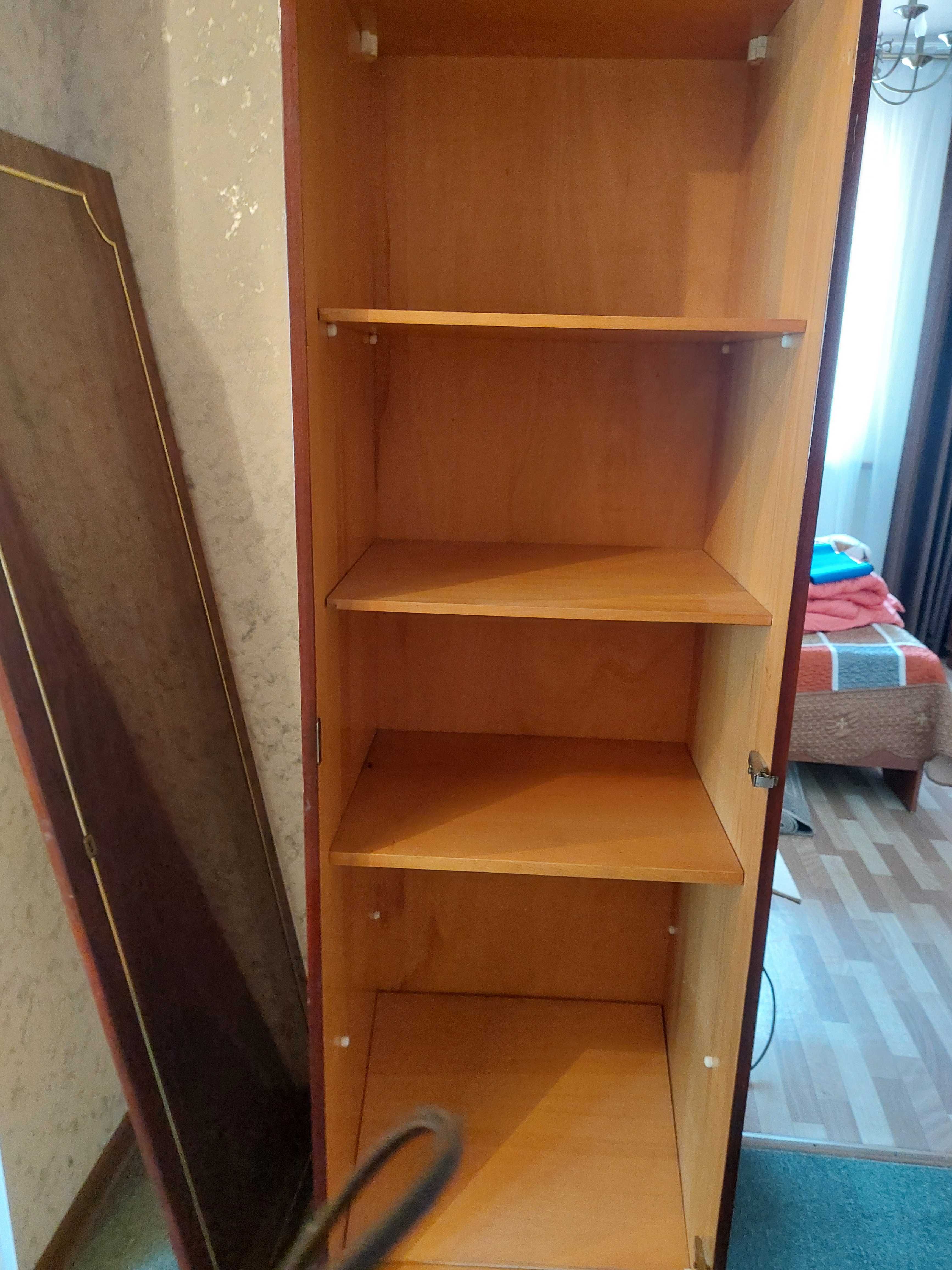 Продам  шкаф для одежды