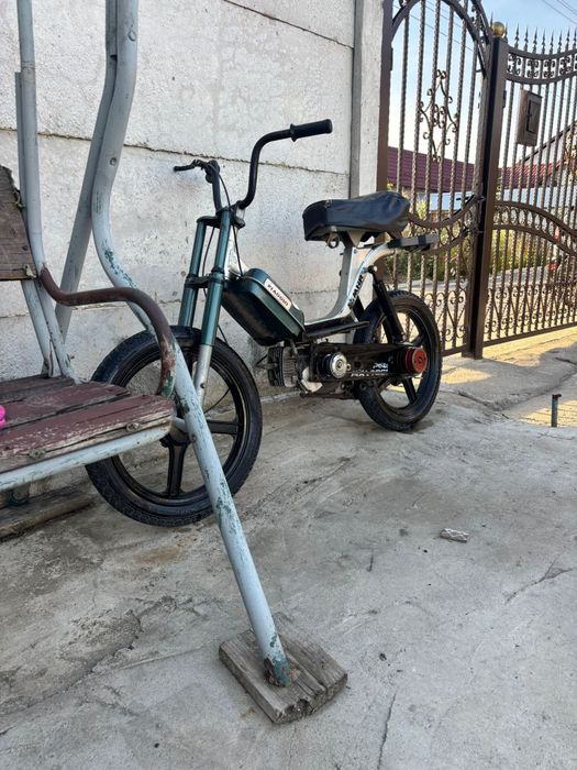 Vând scuter piaggio