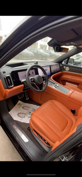 Aito M9 full-size luxury SUV