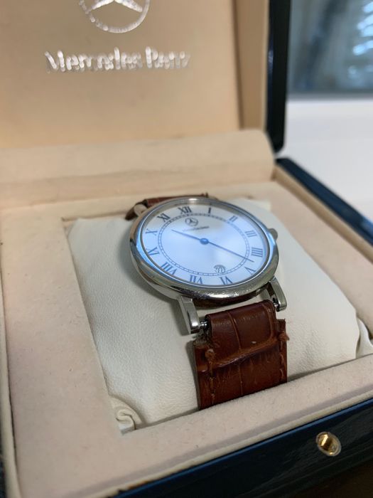 Mercedes Benz часовник