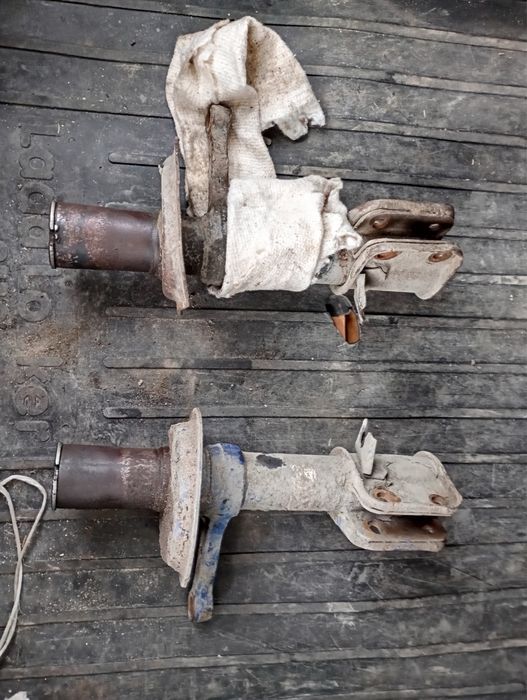 Продам разборные стойки на семейства ваз