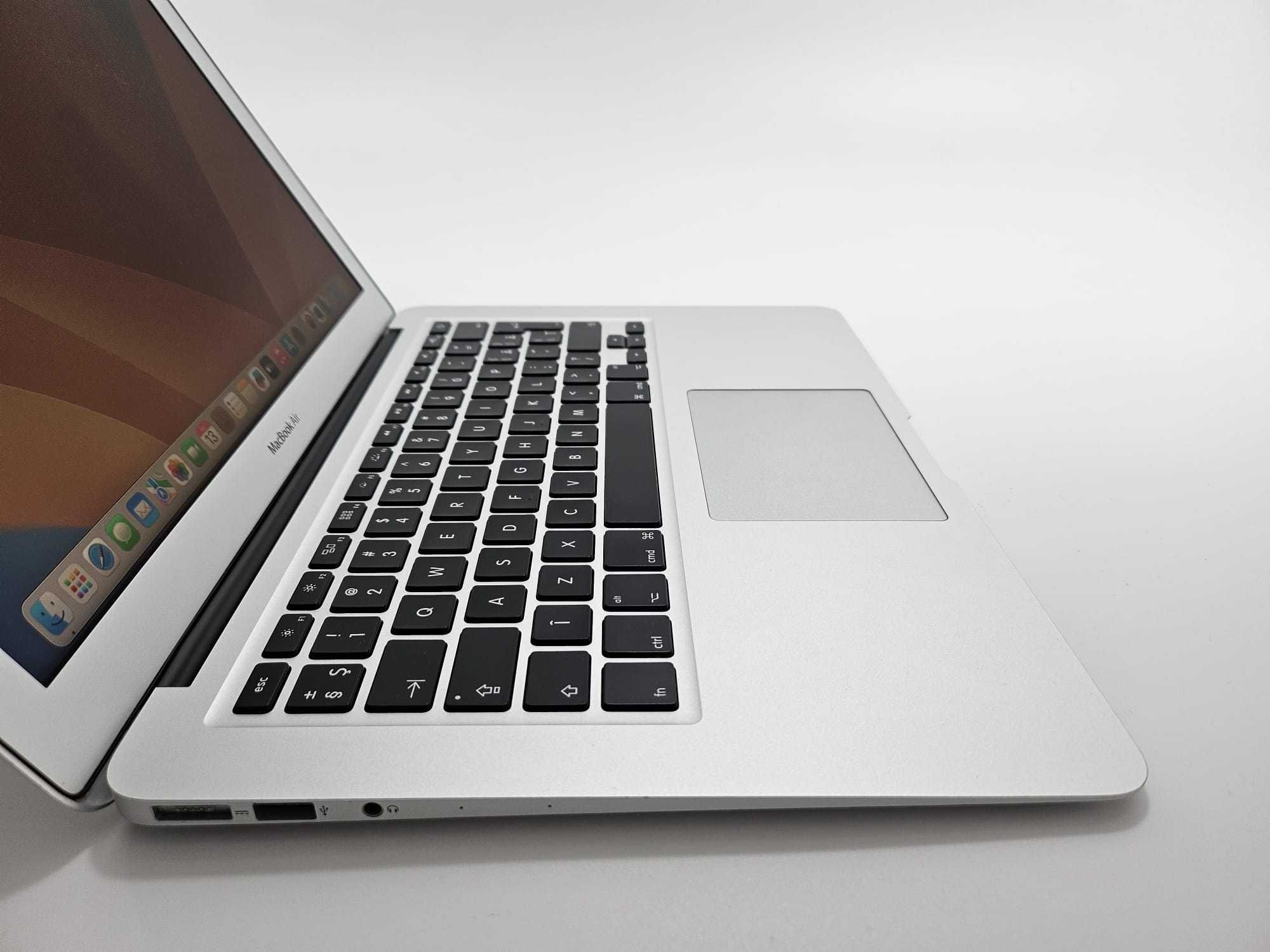 Oferta .Macbook Air 13,3  impecabil. Factura + GARANTIE