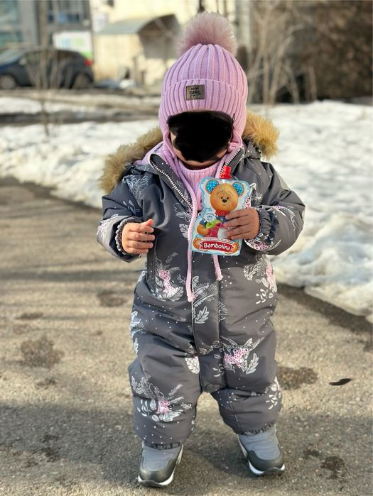 Комбинезон зимний для 2-3 лет (86 см) + зимняя обувь + шапка с шарфом