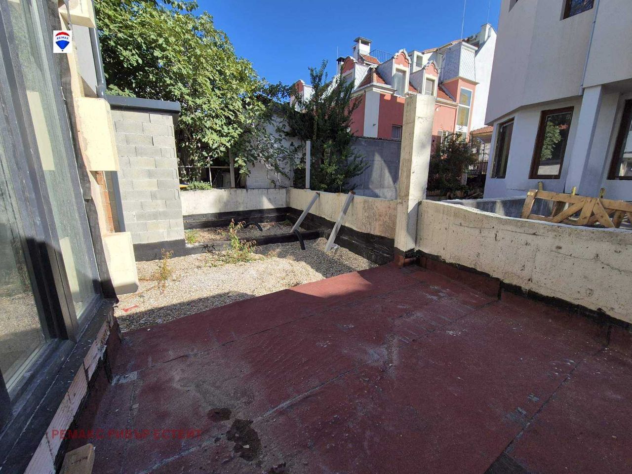 Продава се Двустаен апартамент в Русе, Център - 74 кв.м за 1609 €/кв.м - Снимка #6