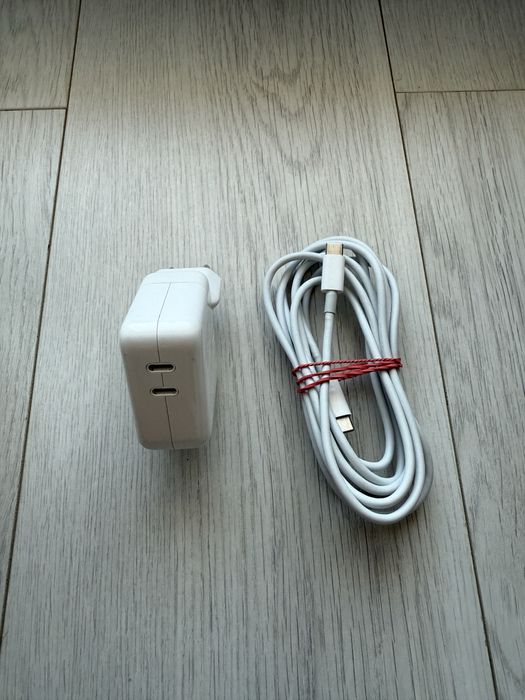 • Incarcator Apple • Iphone • Ipad