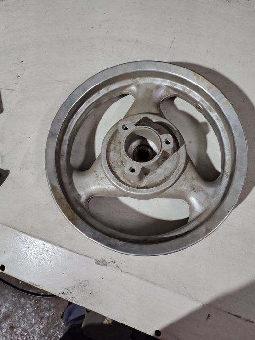 Заднее колесо от мопеда танк