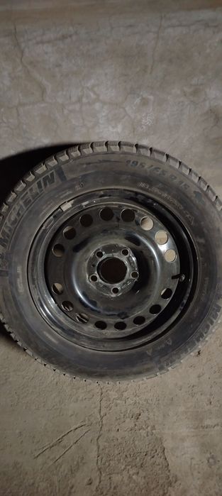 Комплект зимних шин