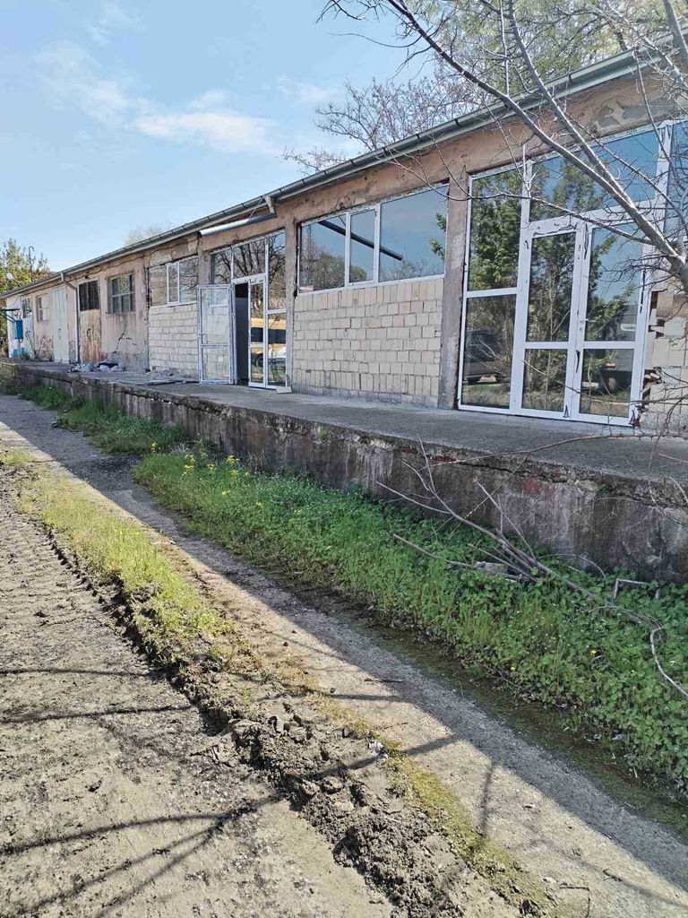 Дава се под наем Склад в Стара Загора, Индустриална зона - запад - 8059 кв.м за 8000 € - Снимка #1
