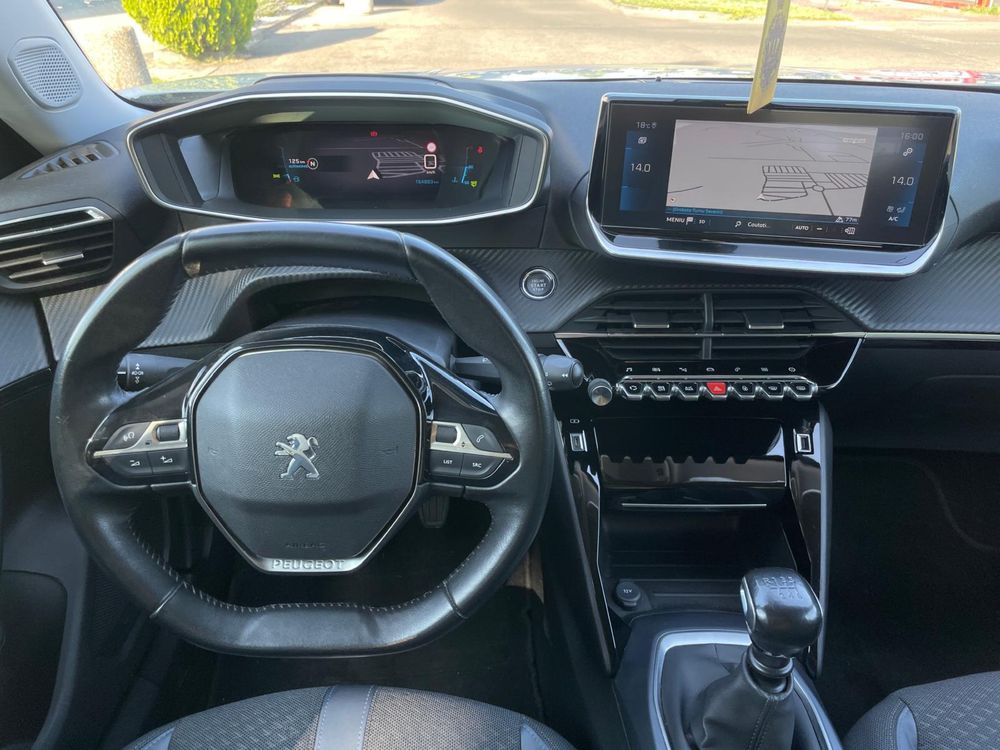 Peugeot 2008 1.2 benzina 2021 impecabil