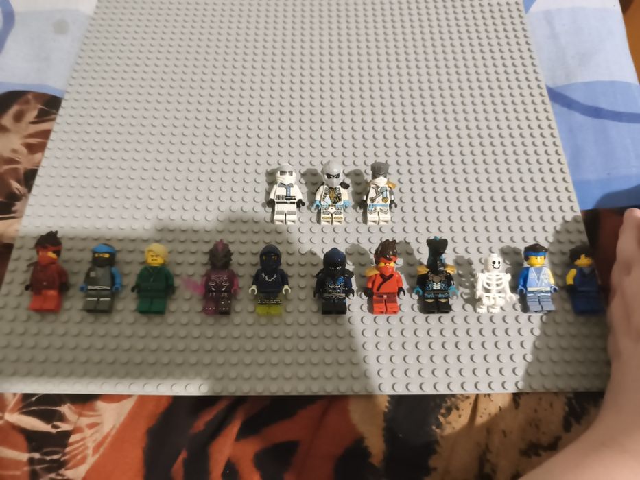 Продавам lego ninjago