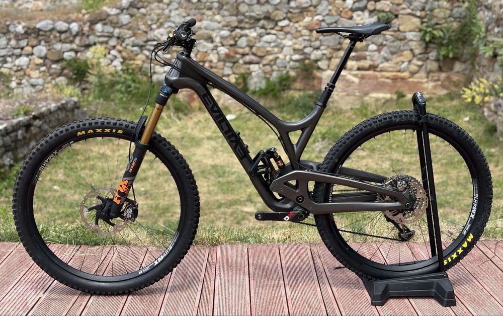 Evil Wreckoning Carbon Enduro