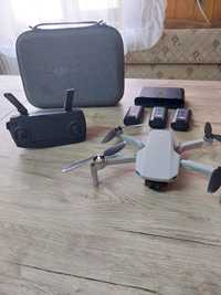 Vând drona DJI MAVIC 1