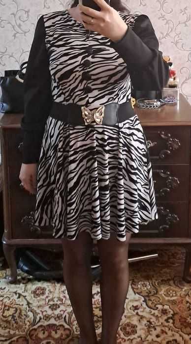 Новое платье размер М