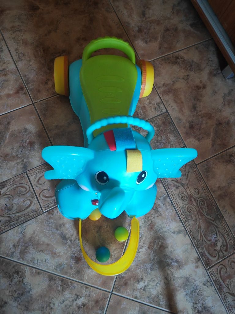 Masinuta fara pedale pentru copii. Elefant 3-in-1