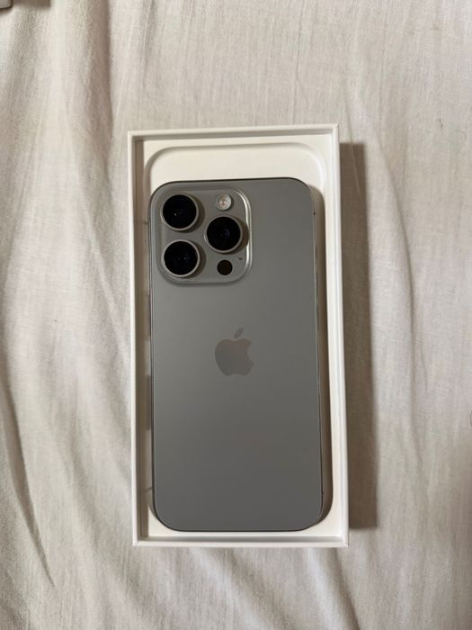 iPhone 15 pro 128GB