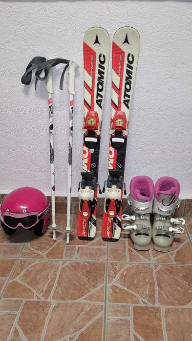 Schiuri copii + clăpari + bete + casca + ochelari + manusi