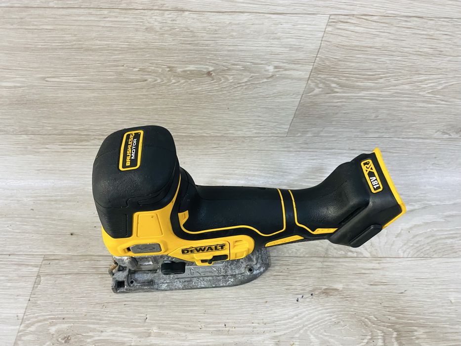 Pendular Dewalt DCS335