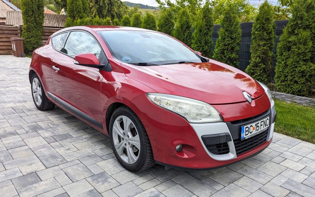 Vând Renault megane 3 motorizare 1.6 benzina