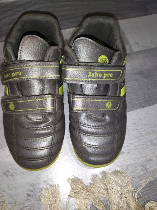 бутсы бутсы
Сороконожки, почти новые, быстро выросли,29 бутсы
Сороконо