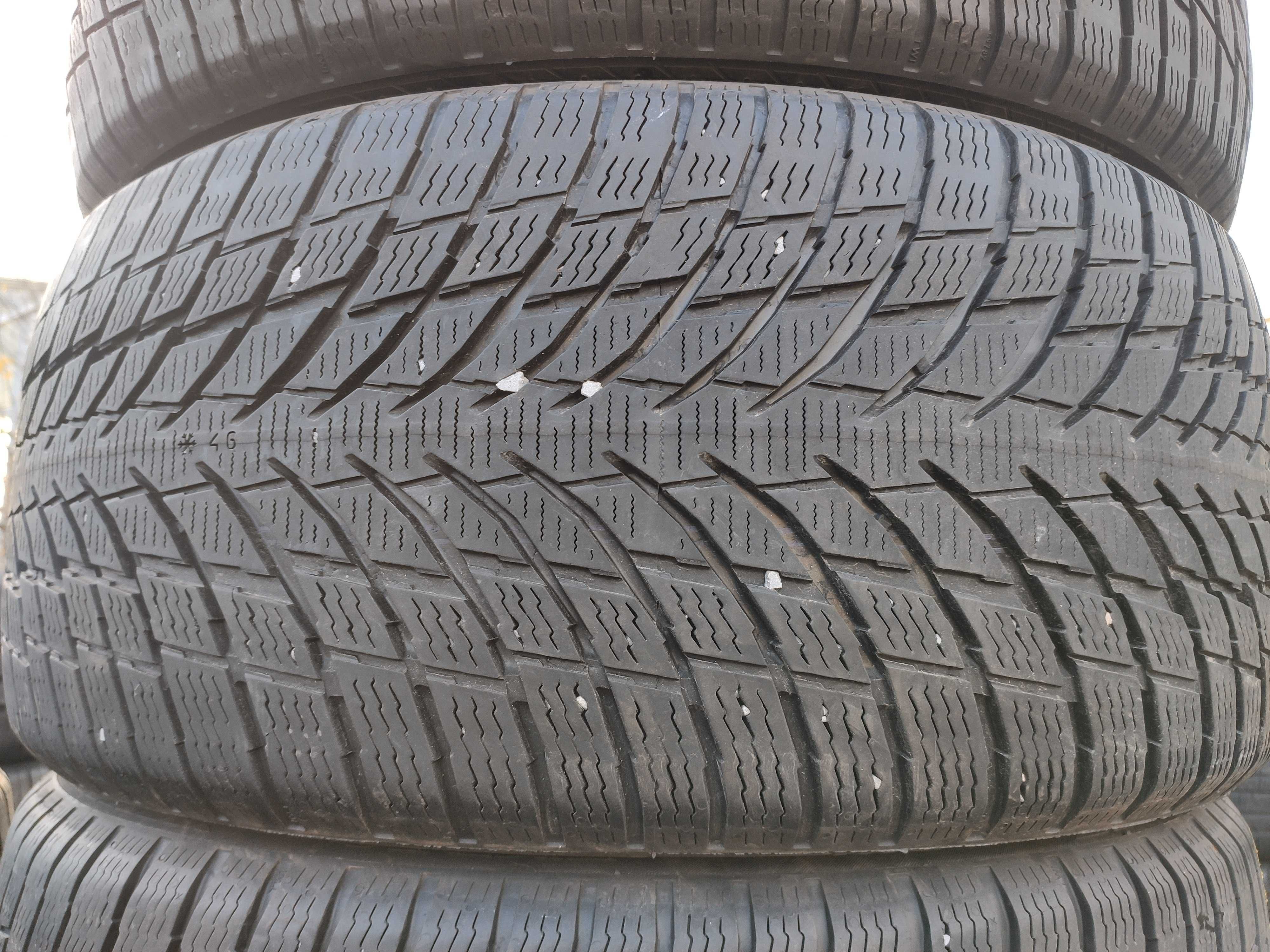 4бр Зимни Гуми 235 40 19 - Nokian - DOT 2021