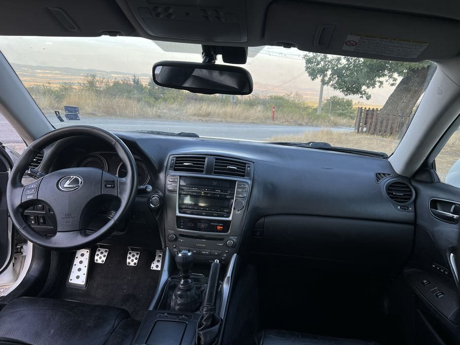 Lexus is220d. бартер мотор