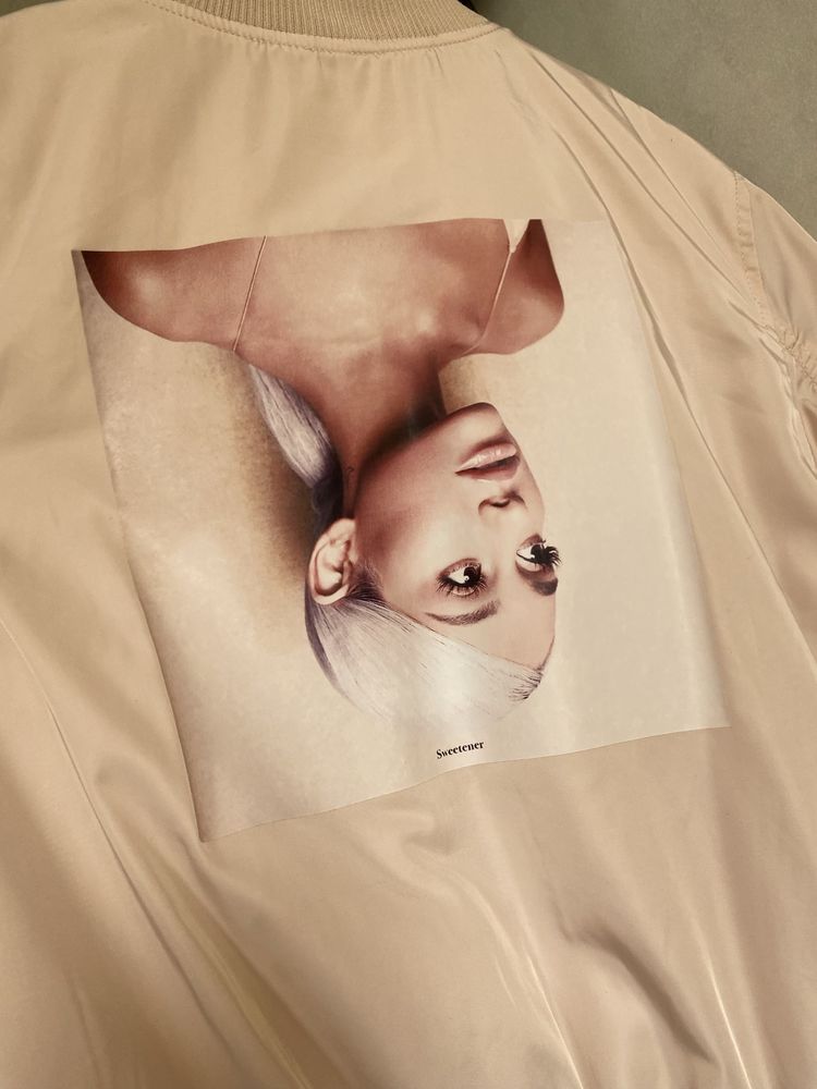 Пролетно яке Ariana Grande