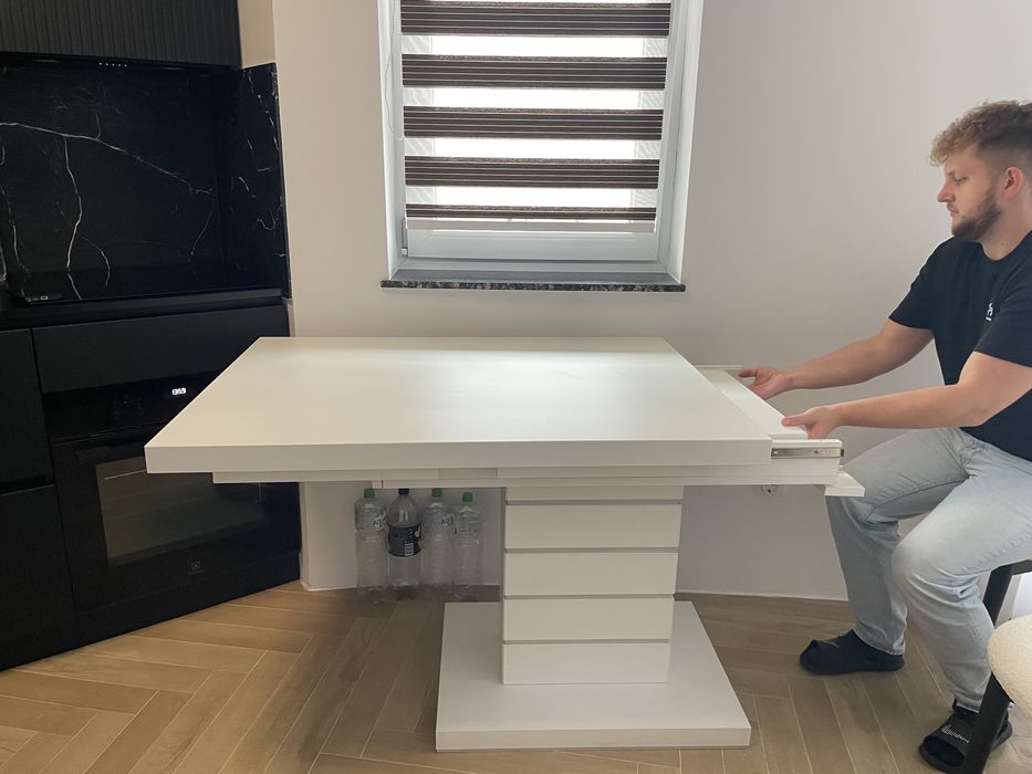 Masa alba de 4/6 persoane extensibila