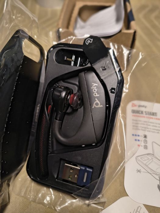 Poly Voyager 5200 USB-A Bluetooth слушалка+BT700 донгъл