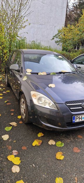 Vand Kia Ceed 1.4 benzina