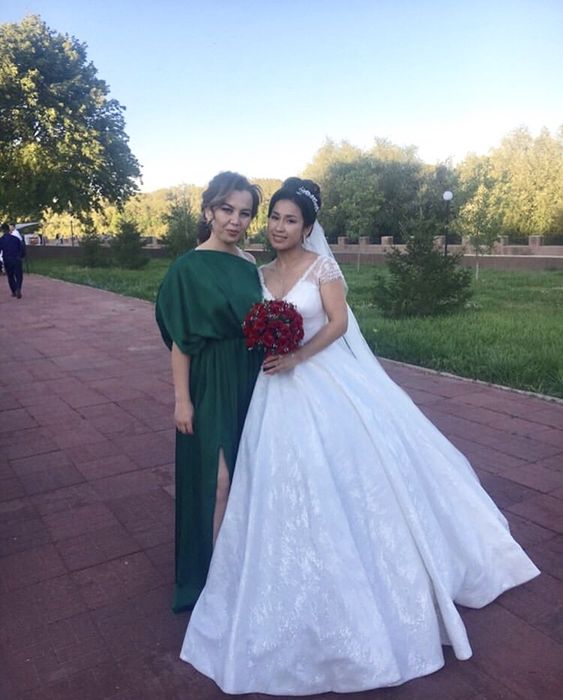 Продам роскошное свадебное платье Ivory, купленное в г Алматы