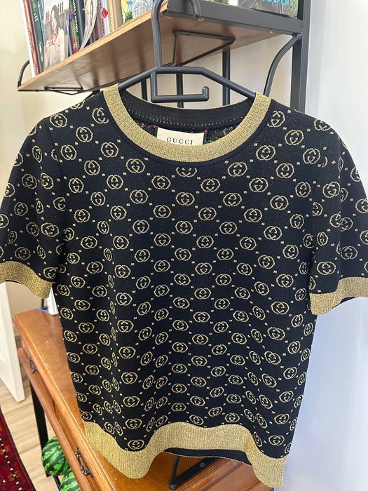 Продается костюм Gucci