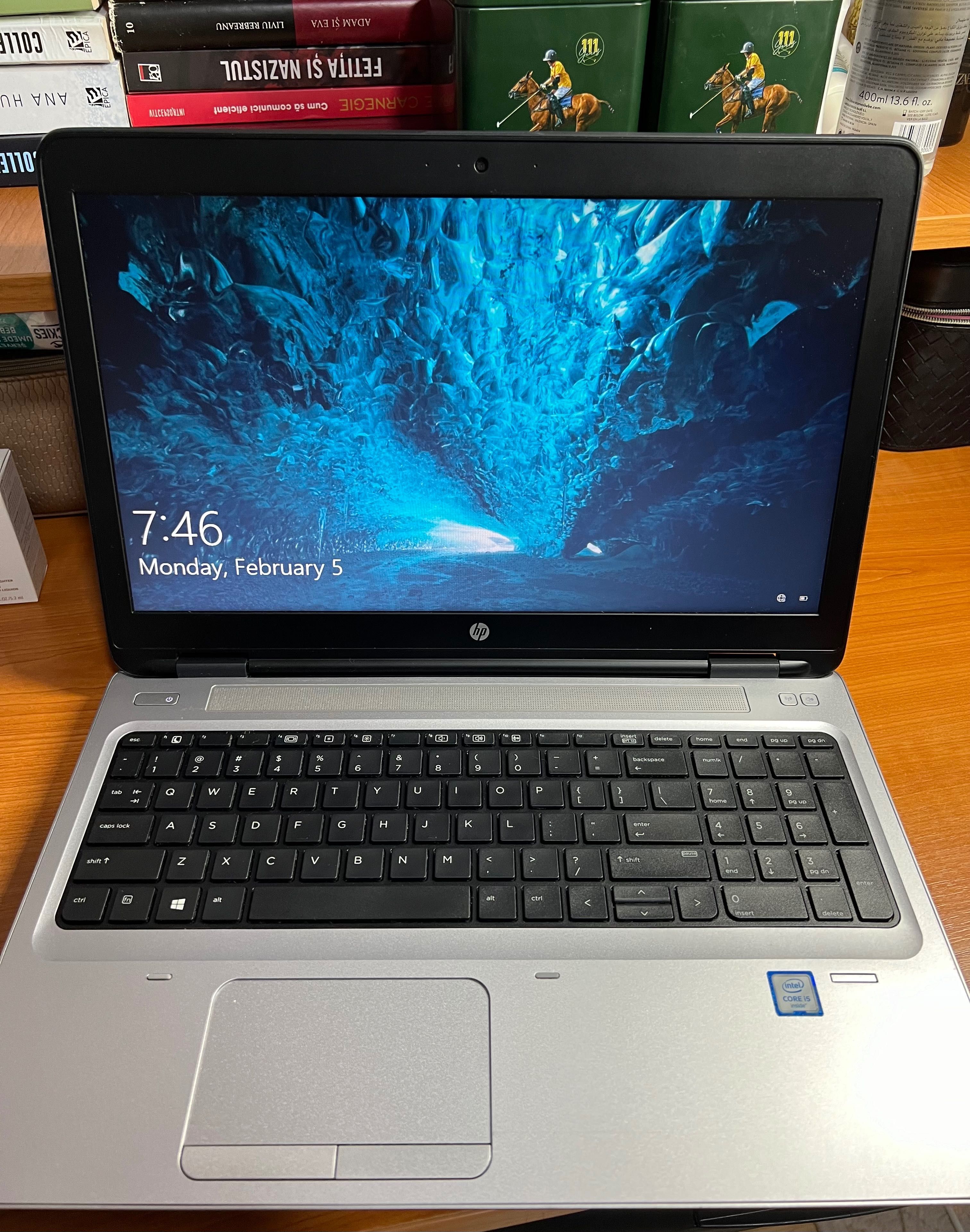 Vând laptop - Hp Intel Core i5 - 8GB RAM - 250 GB - SSD -15,6” Full HD