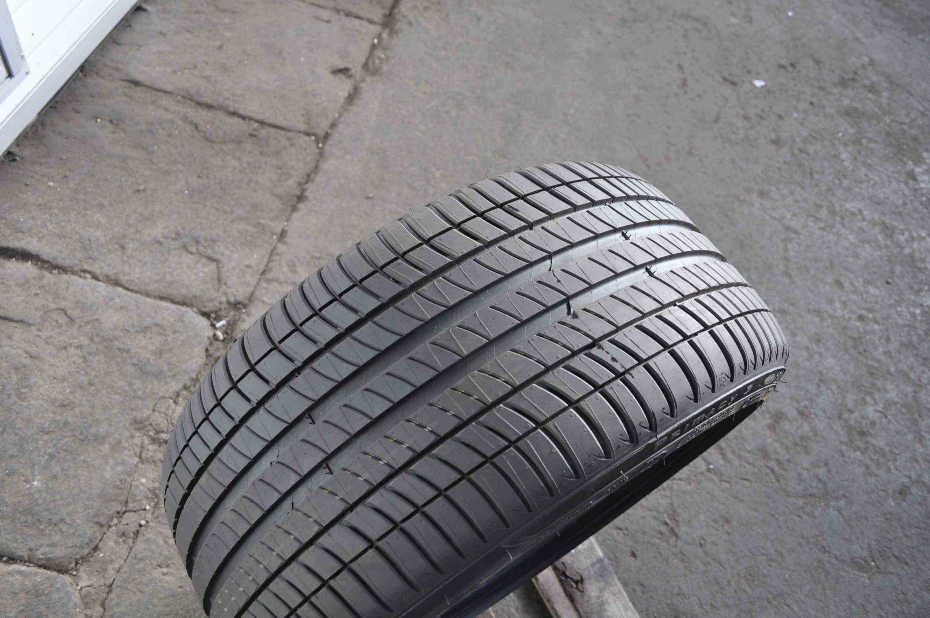 Anvelopa Vara 275/35 R19 MICHELIN Primacy 3 ZP 100Y - Runflat