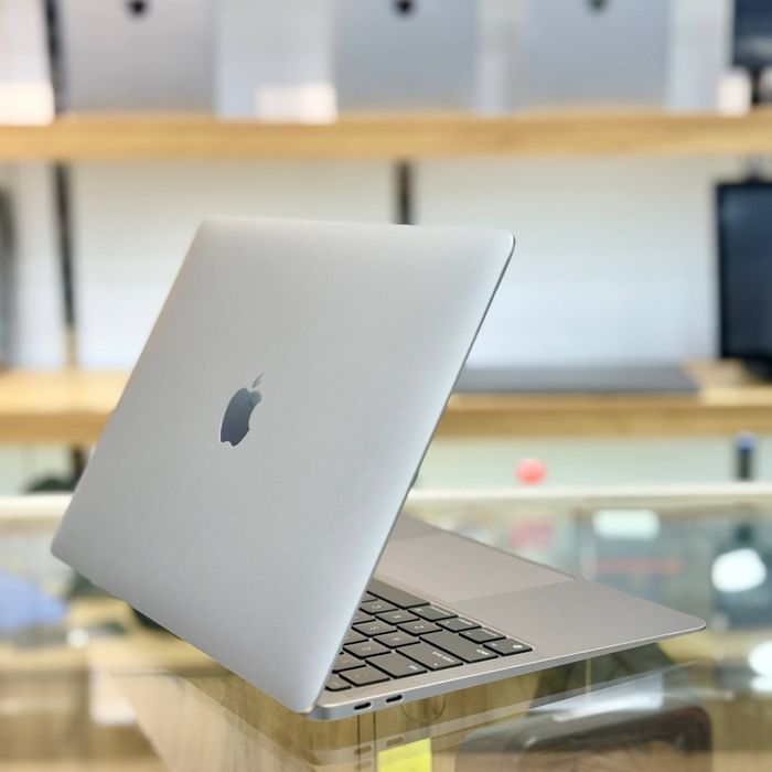 MacBook Air M1 .